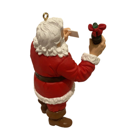 1996 Welcome Guest Hallmark Ornament (Coca-Cola) QX5394 Image5