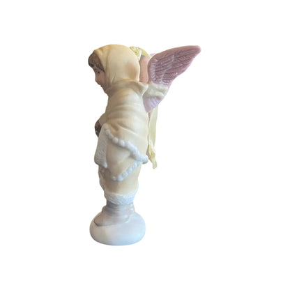 1997 Angel Friend Hallmark Ornament (Angel) QX6762