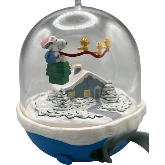 1997 Snoopy Plays Santa Hallmark Ornament (Peanuts) QLX7475