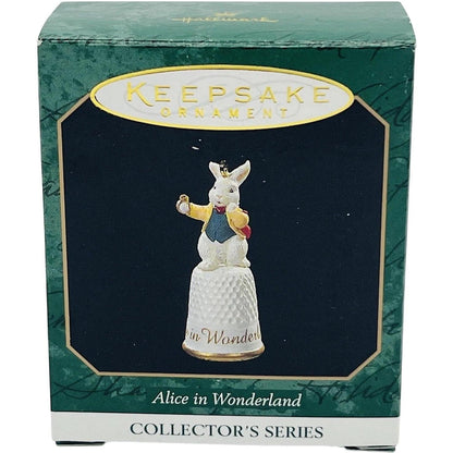 1997 Alice in Wonderland Hallmark Ornament (Alice in Wonderland) QXM4142