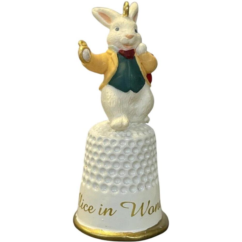 1997 Alice in Wonderland Hallmark Ornament (Alice in Wonderland) QXM4142
