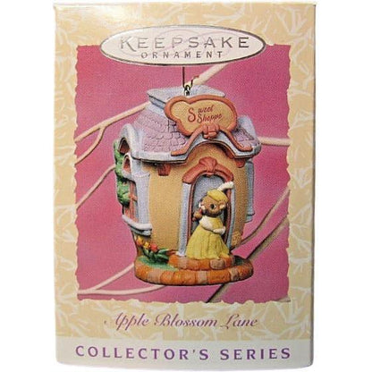 1997 Apple Blossom Lane Hallmark Ornament (Series #3) QEO8662