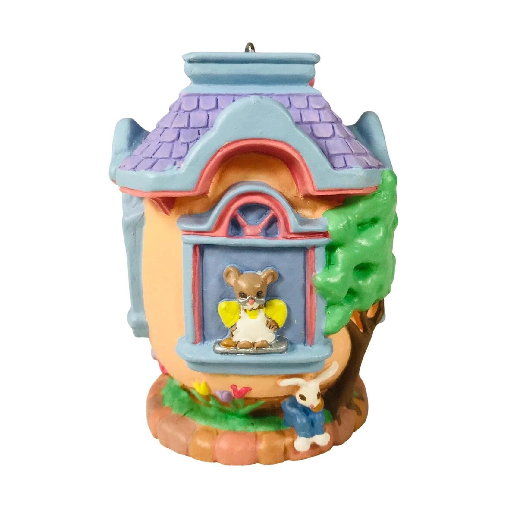 1997 Apple Blossom Lane Hallmark Ornament (Series #3) QEO8662 Image4