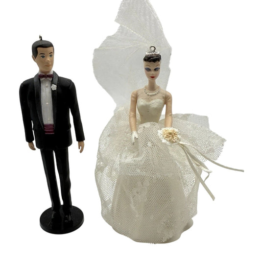 1997 Barbie and Ken Hallmark Ornament (Barbie) QXI6815 Image1