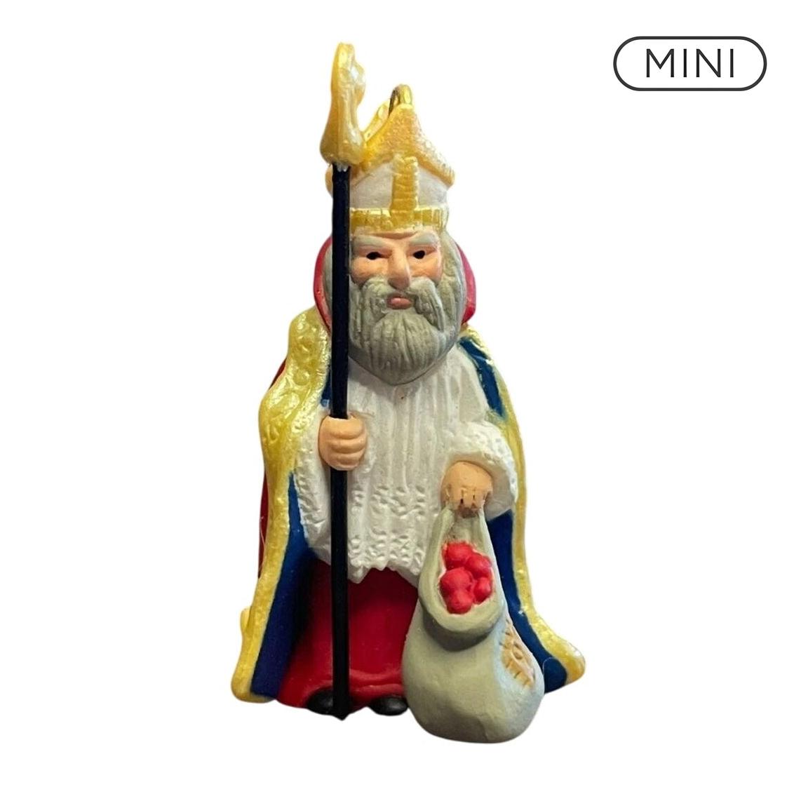 1997 Centuries of Santa Hallmark Ornament (Santa Claus) QXM4295 Image1