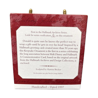 1997 Donald's Surprising Gift Hallmark Ornament (Disney) QXD4025 Image4