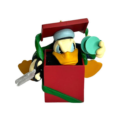 1997 Donald's Surprising Gift Hallmark Ornament (Disney) QXD4025