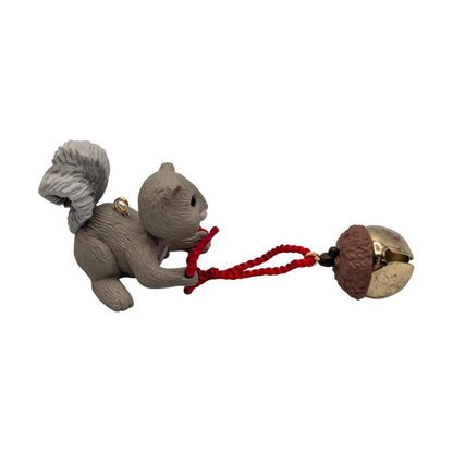 1997 Jingle Bell Jester Hallmark Ornament (Squirrel) QX6695 Image4