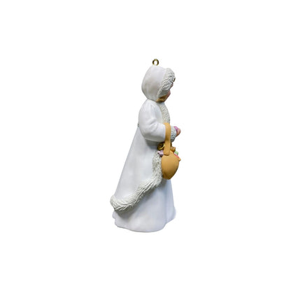 1997 Kolyada Hallmark Ornament (Christmas Visitors) QX6172 Image3