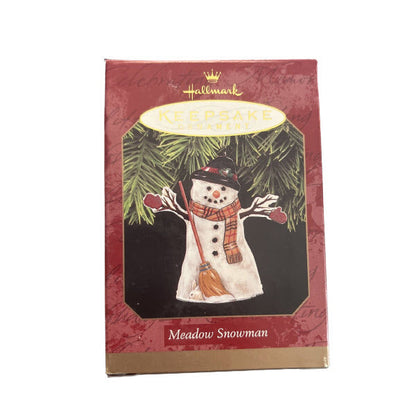 1997 Meadow Snowman Hallmark Ornament (Snowmen) QX6715