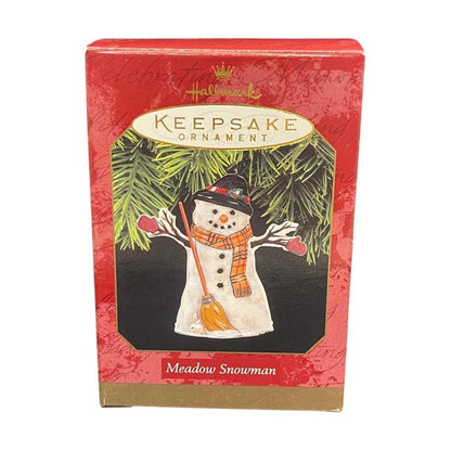1997 Meadow Snowman Hallmark Ornament (Snowmen) QX6715 Image2