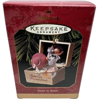 1997 Sister to Sister Hallmark Ornament (Family) QX6635