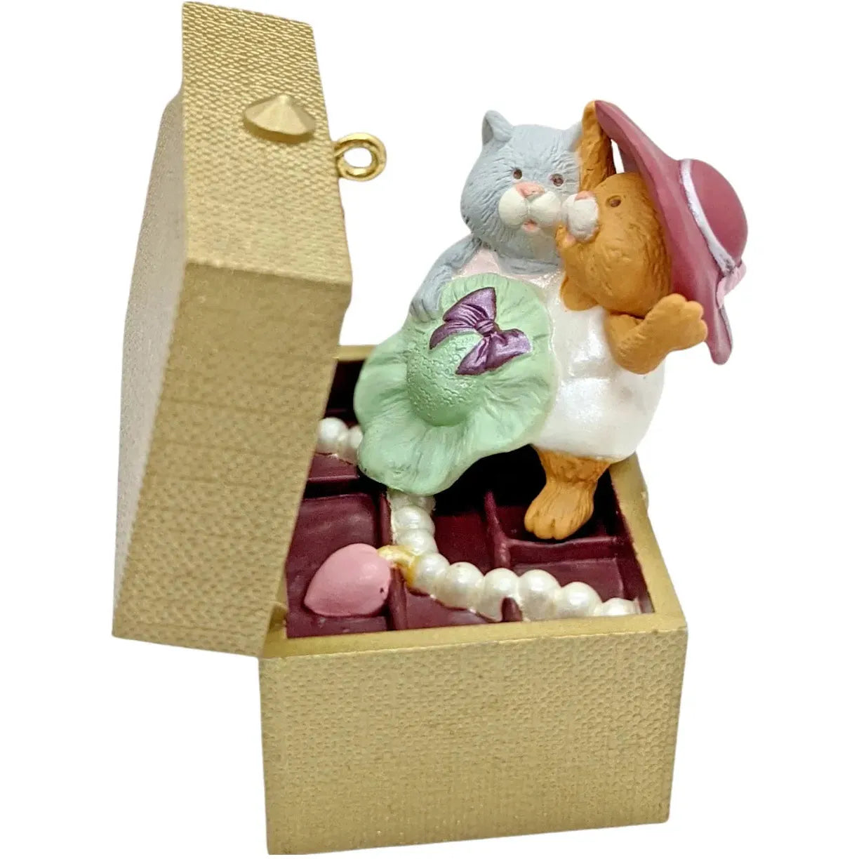 1997 Sister to Sister Hallmark Ornament (Family) QX6635