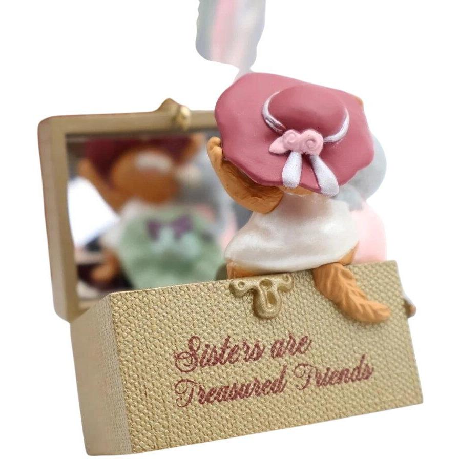 1997 Sister to Sister Hallmark Ornament (Family) QX6635