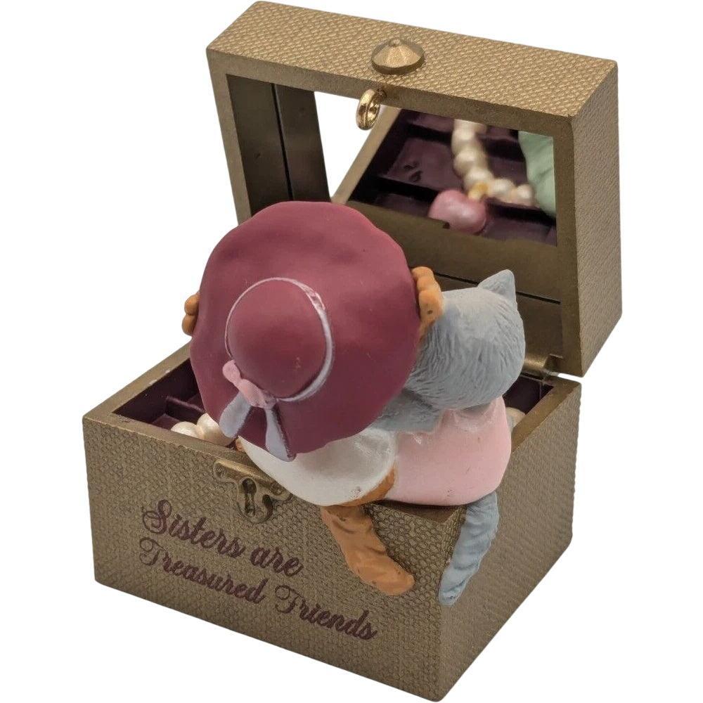 1997 Sister to Sister Hallmark Ornament (Family) QX6635