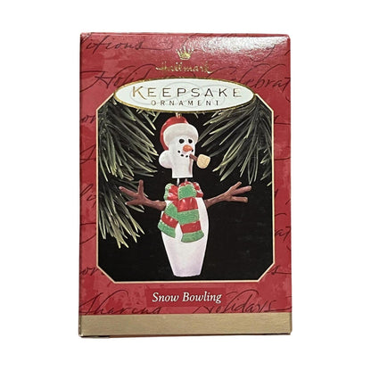 1997 Snow Bowling Hallmark Ornament (Snowman) QX6395 Image2