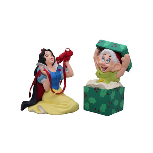 1997 Snow White-Set of 2 Ornaments Hallmark Ornament (Walt Snow White and the Seven Dwarfs) QXD4055