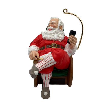 1997 Taking a Break Hallmark Ornament (Coca-Cola) QX6305 Image3