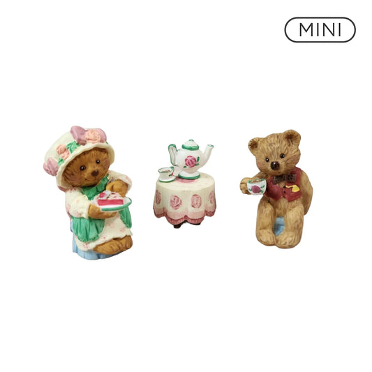 1997 Tea Time - 3 - Piece Set Hallmark Ornament (Merry Miniatures) QSM8542 Image1