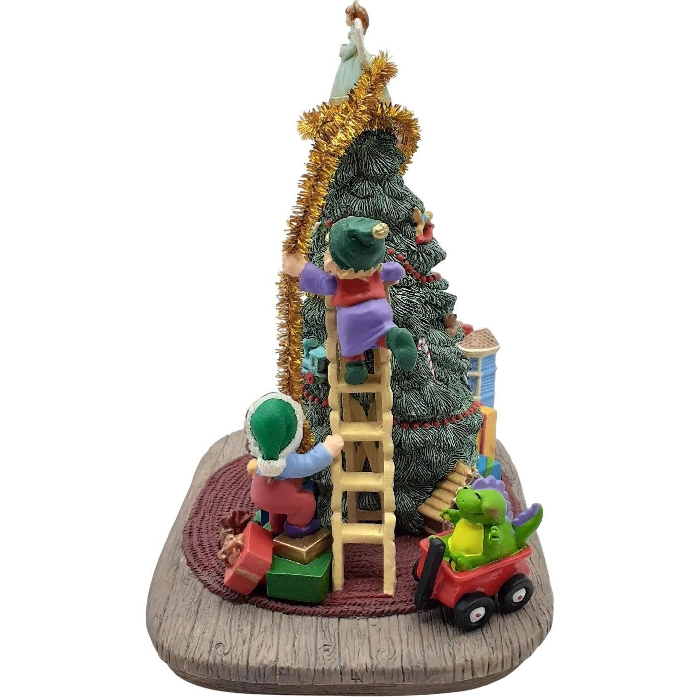 1997 Trimming Santa's Tree Hallmark Ornament (Christmas Tree) QXC5175