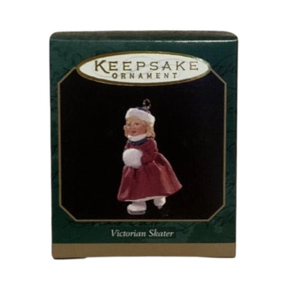 1997 Victorian Skater Hallmark Ornament (Skating) QXM4305 Image2