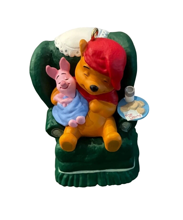1997 Waitin' on Santa Hallmark Ornament (Winnie the Pooh) QXD6365 Image4