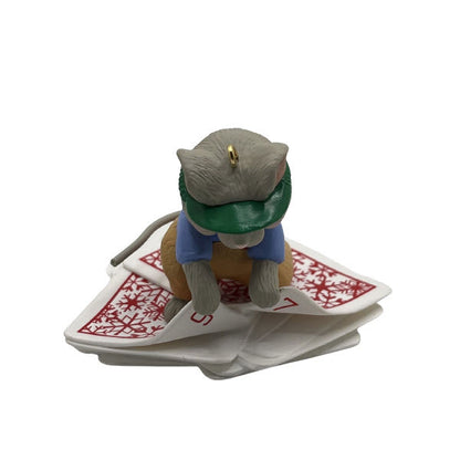 1997 What a Deal! Hallmark Ornament (Kitten) QX6442