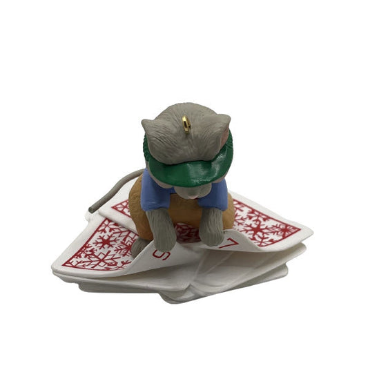 1997 What a Deal! Hallmark Ornament (Kitten) QX6442