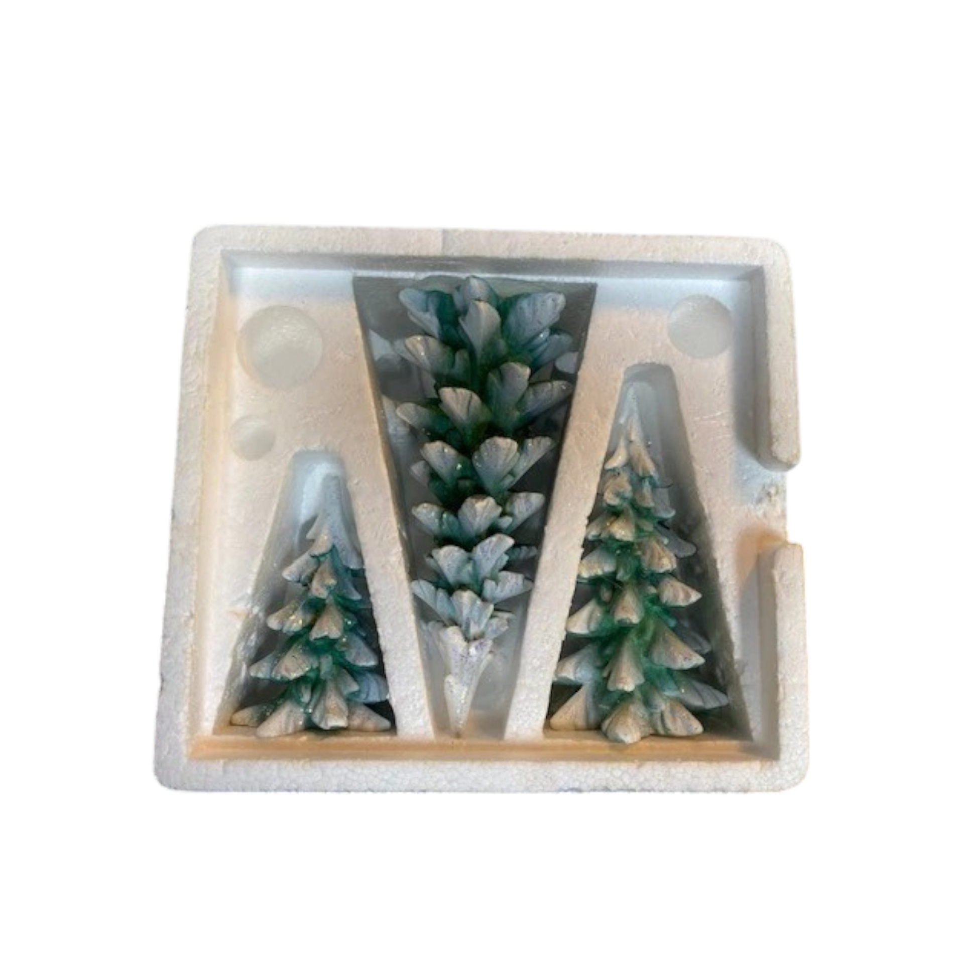 1997 “Wintergreen Pines” Set of 3 – Department 56 Village Accessories – Item #52660 Image5