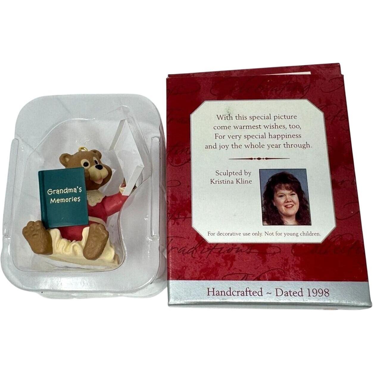1998 Grandma's Hallmark Ornament (Photo Holder) QX6686