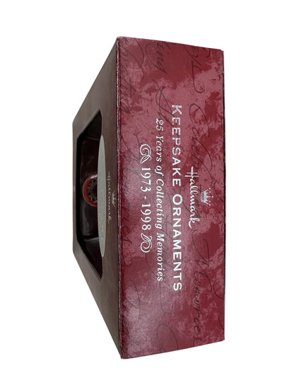 1998 Los Angeles Lakers Hallmark Ornament (NBA) QSR1056