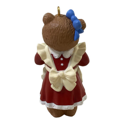 1998 Mom Hallmark Ornament (Teddy Bear) QX6656