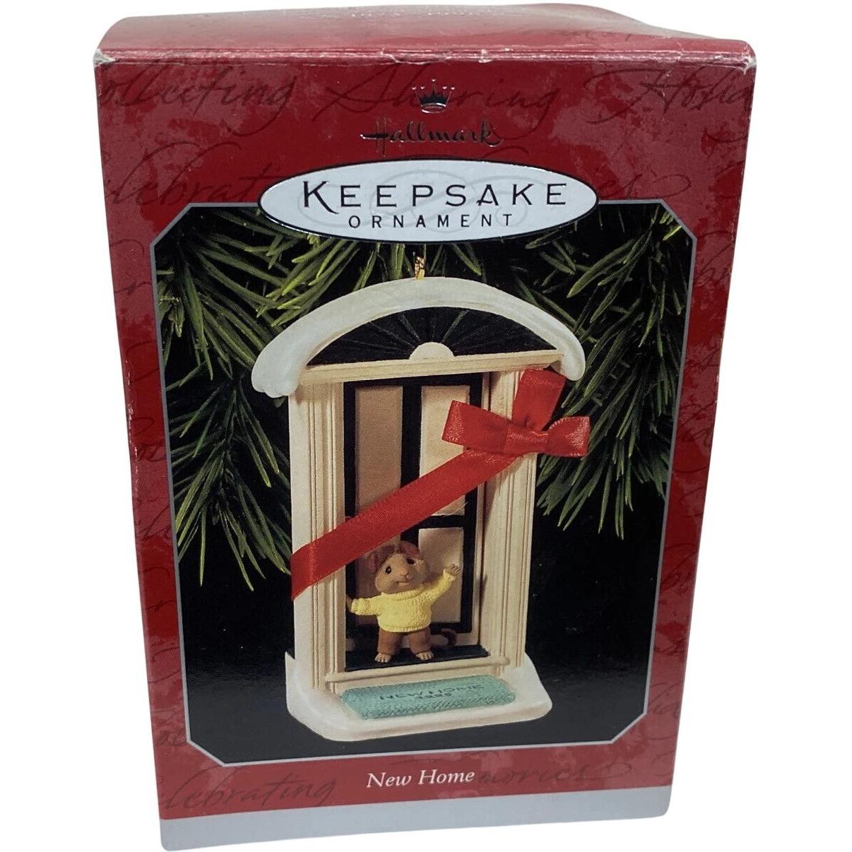 1998 New Home Hallmark Ornament (Mouse) QX6347