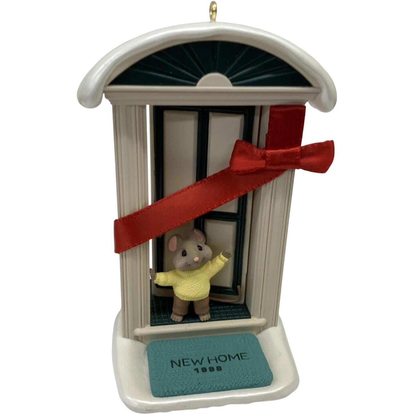 1998 New Home Hallmark Ornament (Mouse) QX6347