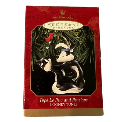 1998 Pepe LePew and Penelope Hallmark Ornament (Looney Tunes) QX6507