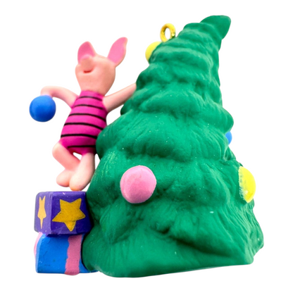 1998 Tree-Trimmin' Time Hallmark Ornament (Winnie The Pooh) QXD4236