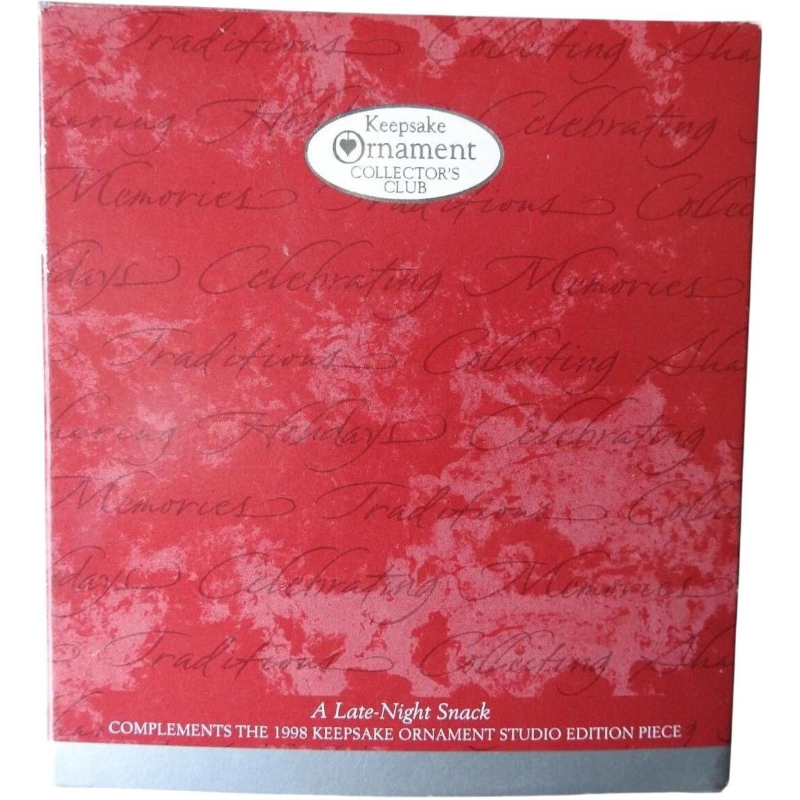 1998 A Late-Night Snack Hallmark Ornament (Reindeer) QXC4536