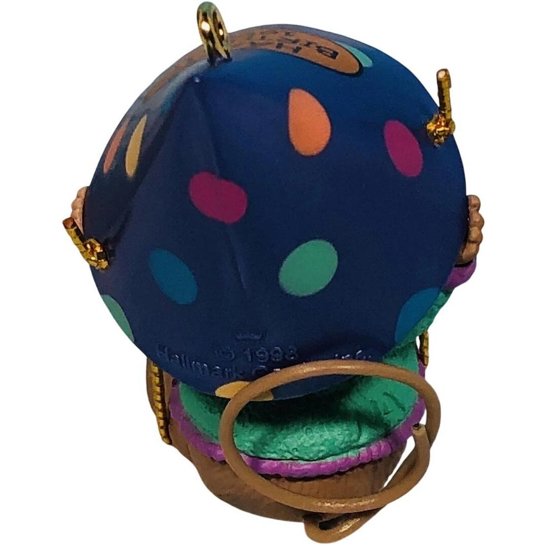 1998 Birthday Celebration Hallmark Ornament (Birthday) QEO8409