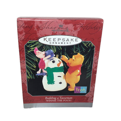 1998 Building a Snowman Hallmark Ornament (Winnie The Pooh) QXD4133