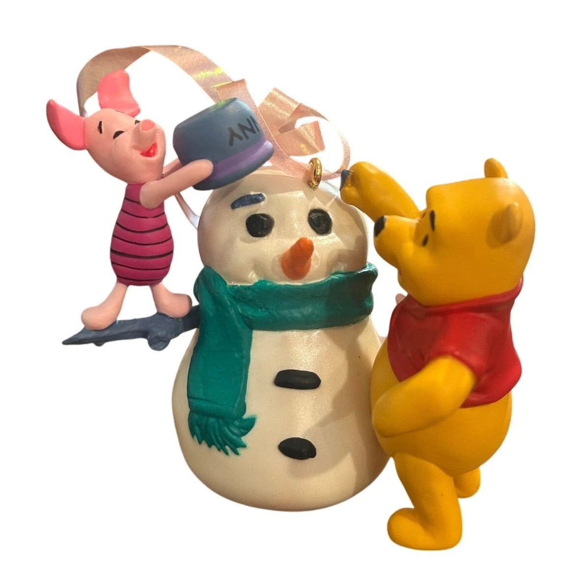 1998 Building a Snowman Hallmark Ornament (Winnie The Pooh) QXD4133 Image3