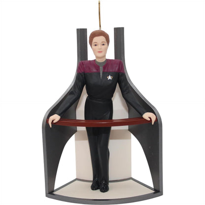 1998 Captain Kathryn Janeway Hallmark Ornament (Star Trek) QXI4046