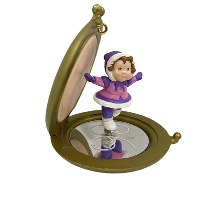 1998 Compact Skater Hallmark Ornament (Skating) QX6766 Image5