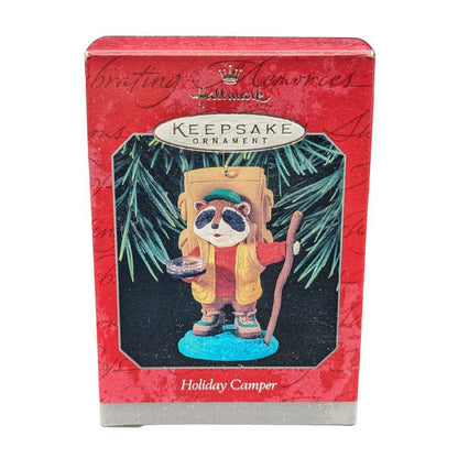 1998 Holiday Camper Hallmark Ornament (Raccoon) QX6783