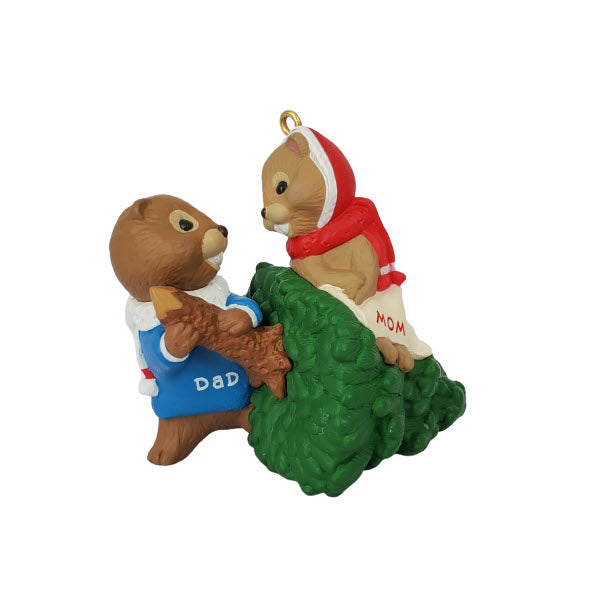 1998 Mom and Dad Hallmark Ornament (Family) QX6653