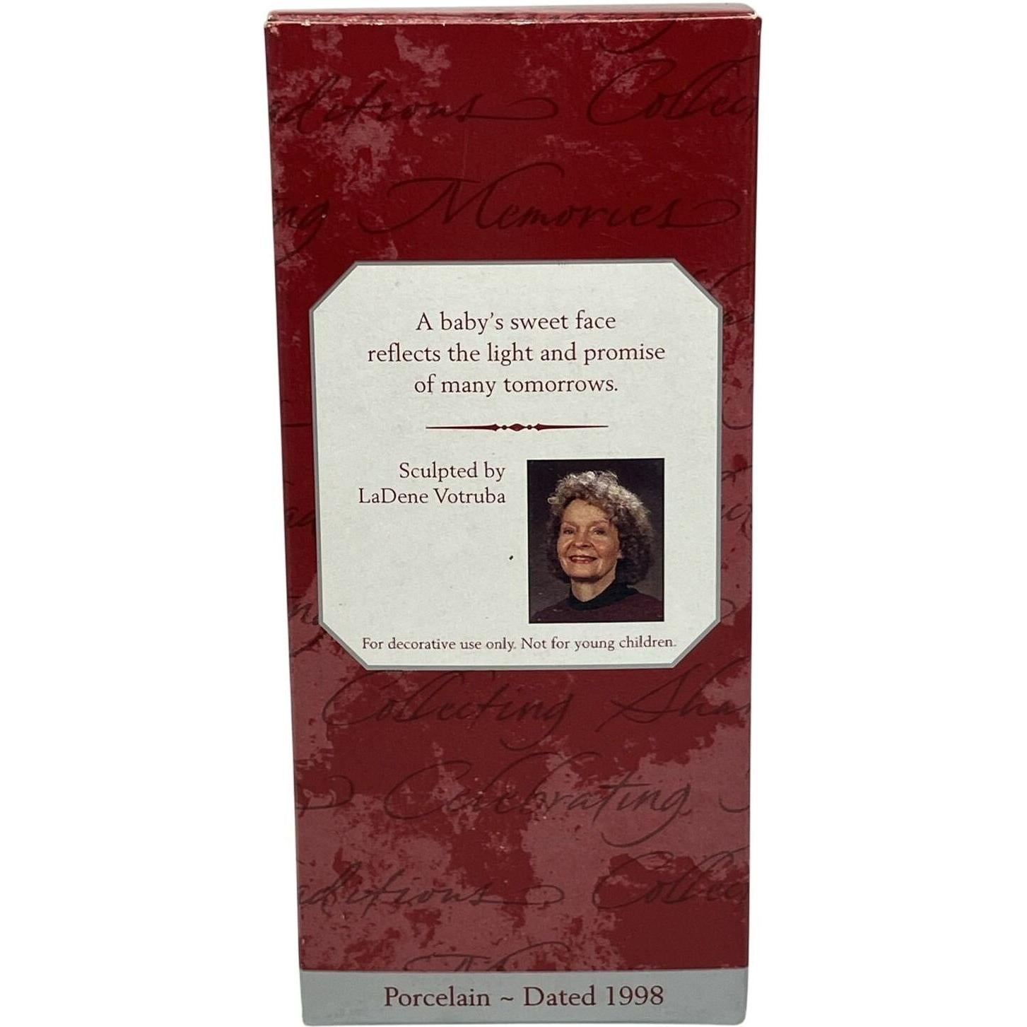 1998 New Arrival Hallmark Ornament (Baby) QX6306