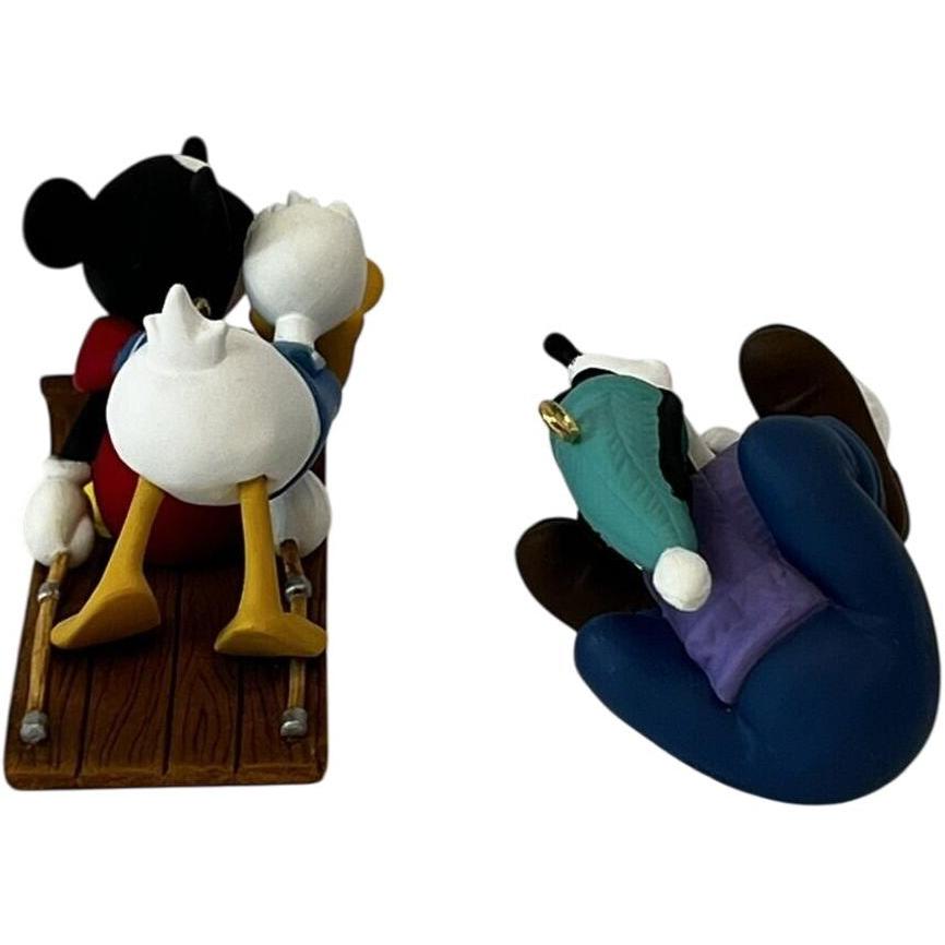 1998 Runaway Toboggan Hallmark Ornament (Mickey & Co) QXD4003