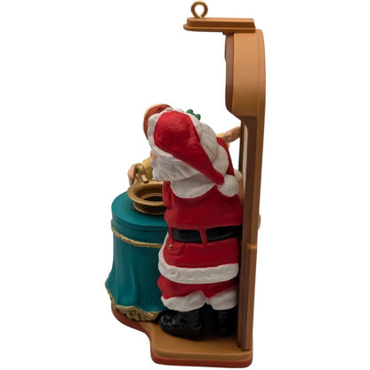 1998 Santa's Show 'n' Tell Hallmark Ornament (Santa Claus) QLX7566