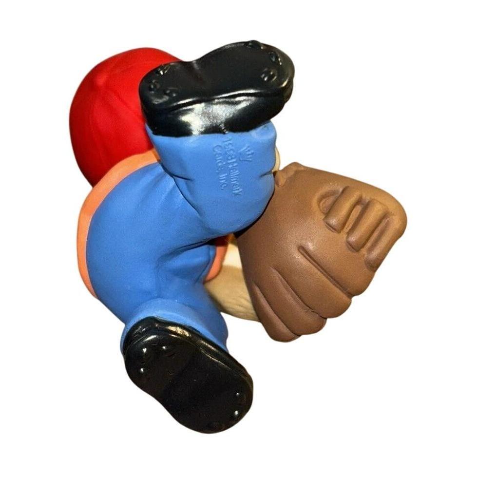 1998 Surprise Catch Hallmark Ornament (Bear) QX6753 Image6