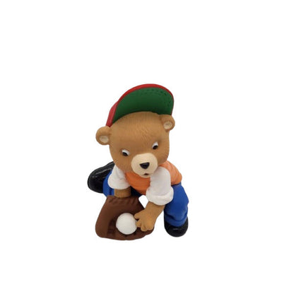 1998 Surprise Catch Hallmark Ornament (Bear) QX6753