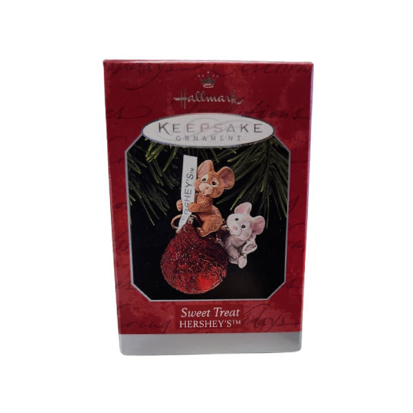 1998 Sweet Treat Hallmark Ornament (Hershey's) QX6433